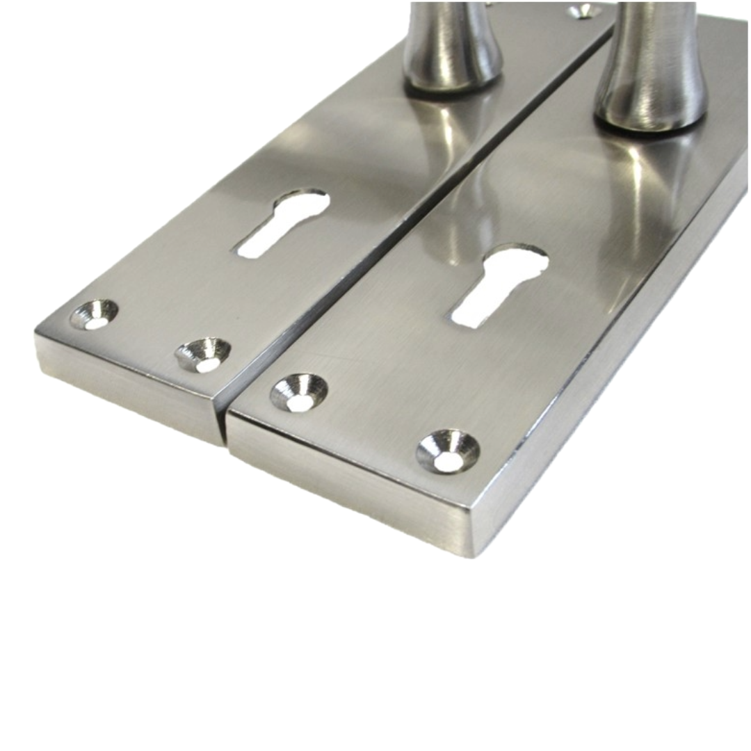 Poignées de porte victoriennes à levier et serrure à volutes - Satin 150 x 40 mm