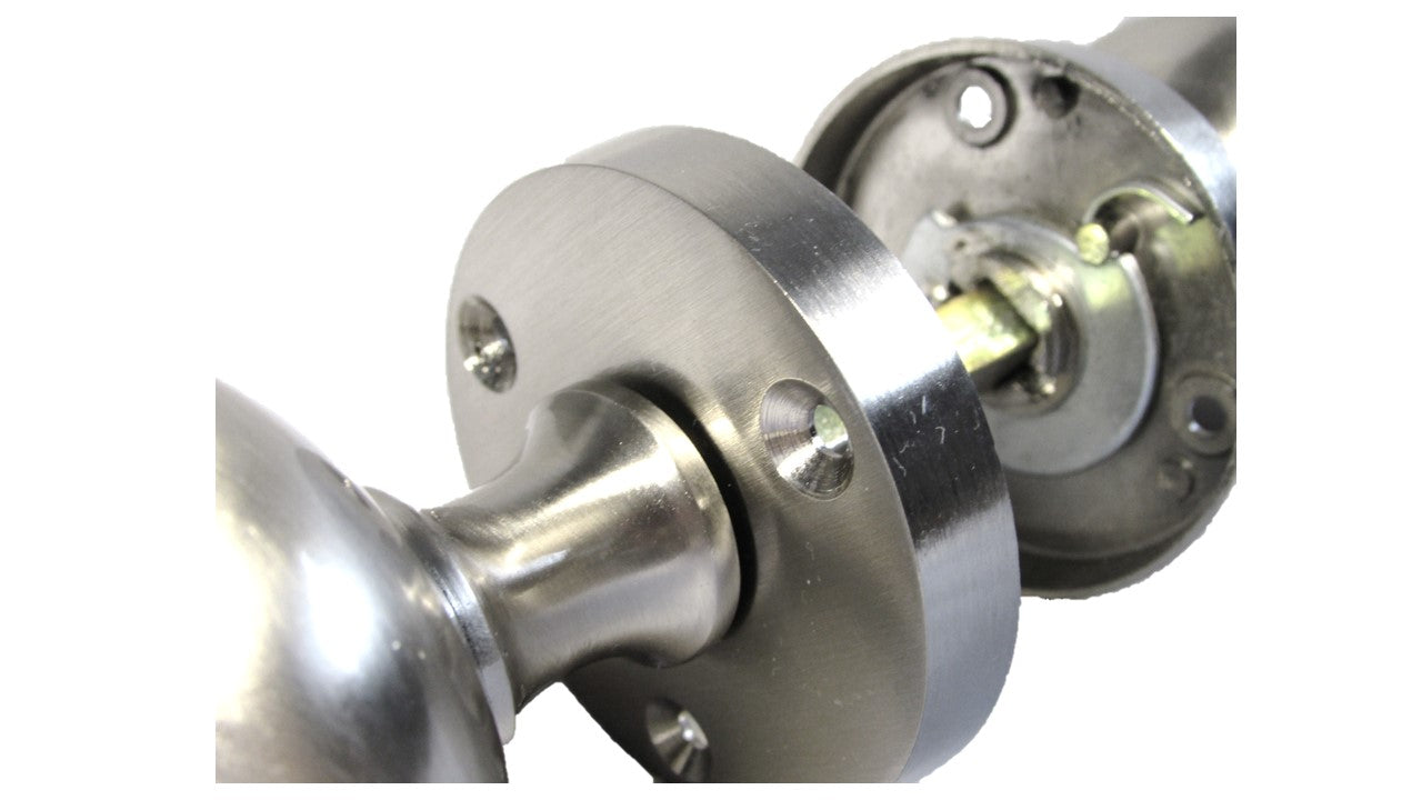 Boutons de porte ronds victoriens à mortaise à ressort - Satin 56 mm