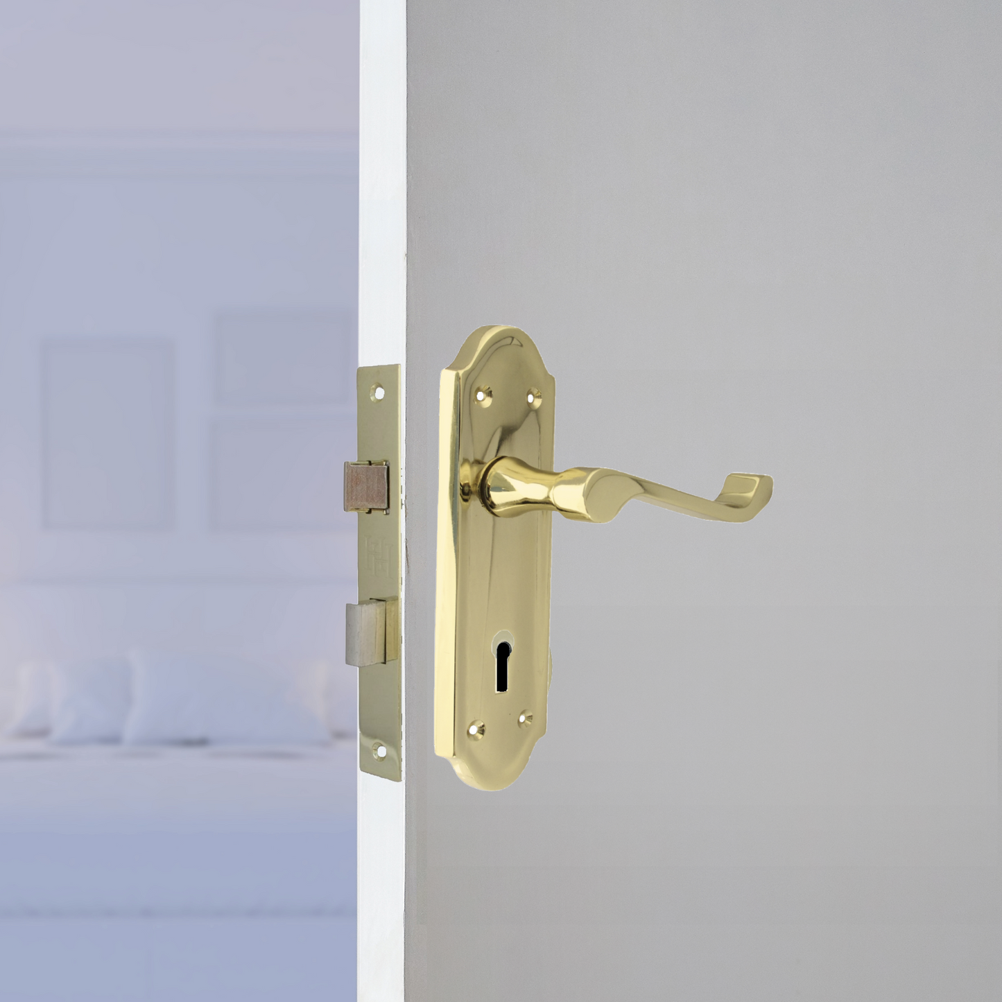 Ashford Door Handle Key Lock Scroll Lever - Polished Brass Key Lock Pack