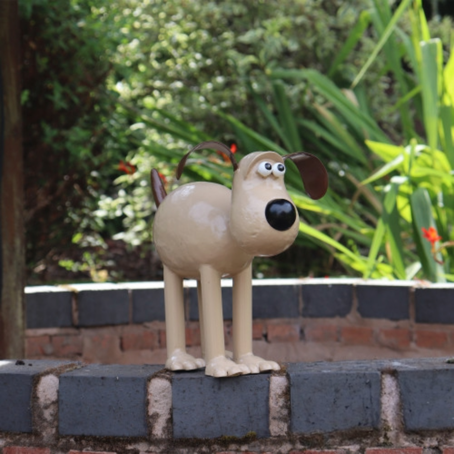 Gromit Metal Garden Sculpture Wallace & Aardman