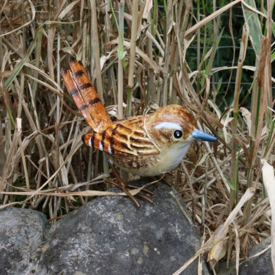 Sculpture de jardin en métal représentant un troglodyte - Décoration d'extérieur charmante - Cadeau idéal pour les amoureux des oiseaux et les passionnés de jardinage