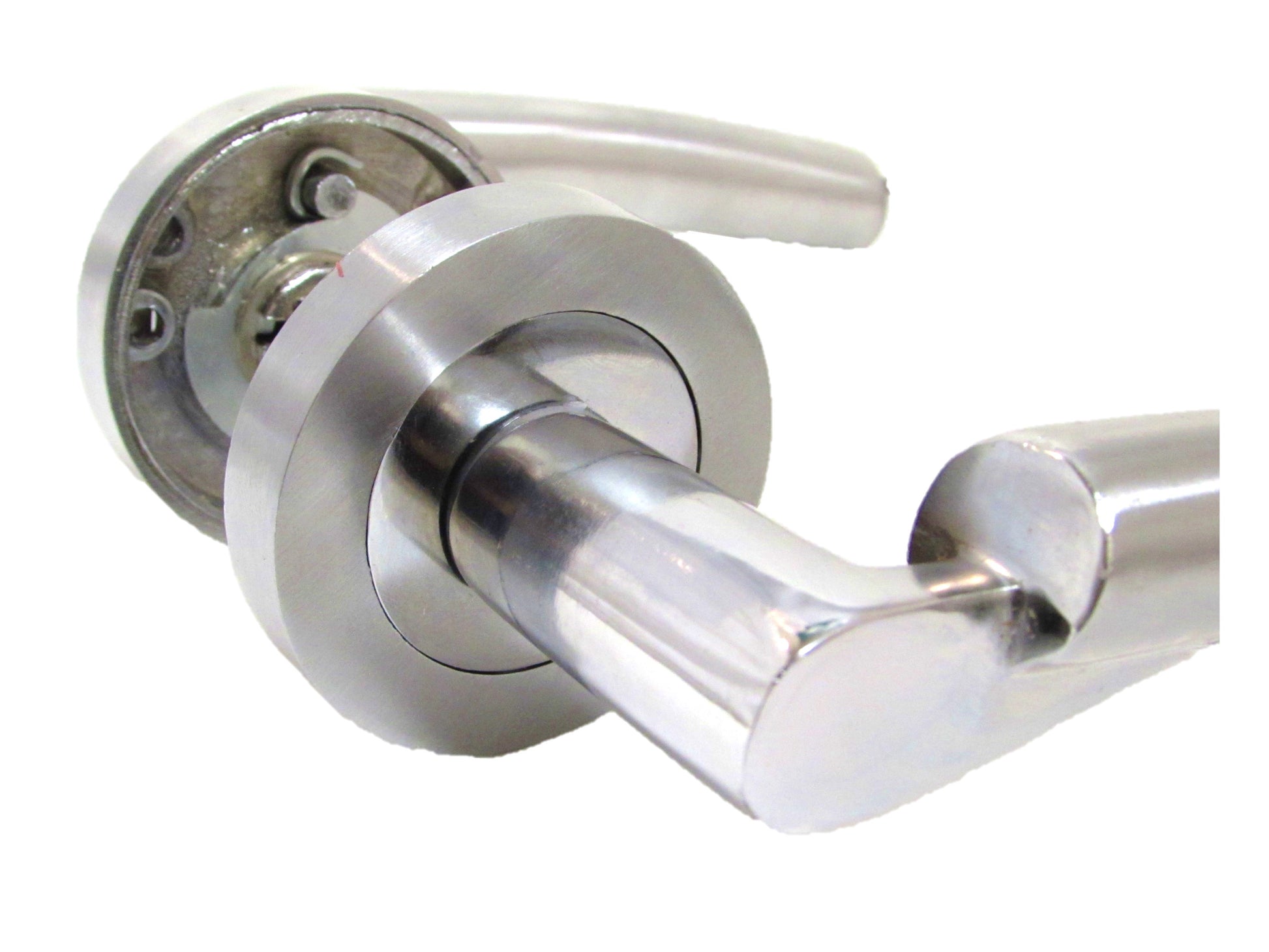 Modern Fresh Chrome Duo Verona Style Curved on Round Rose Lever Door Handles  D1