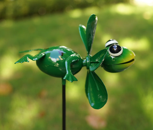 Metal Spinning Frog Garden Stake