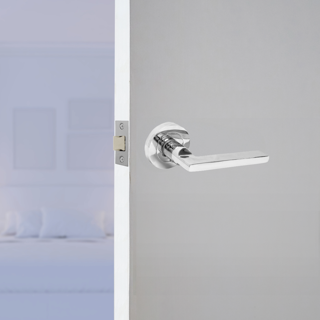 UNO Door Handle Modern Chrome Lever on Rose Internal Handles + 64mm Latch & Hinges