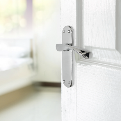 London Astrid Twist Door Handle Polished Chrome Lever on Backplate with Latch Hinges