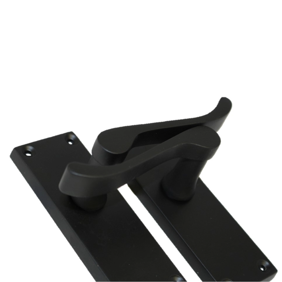 Door Handles Scroll Lever Internal Latch - Matt Black Pack Hinges 118 x 40mm