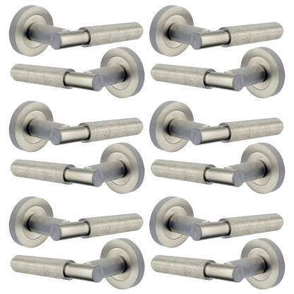 Poignées de porte moletées tournantes à levier satiné sur rosace ronde, poignée de loquet de luxe