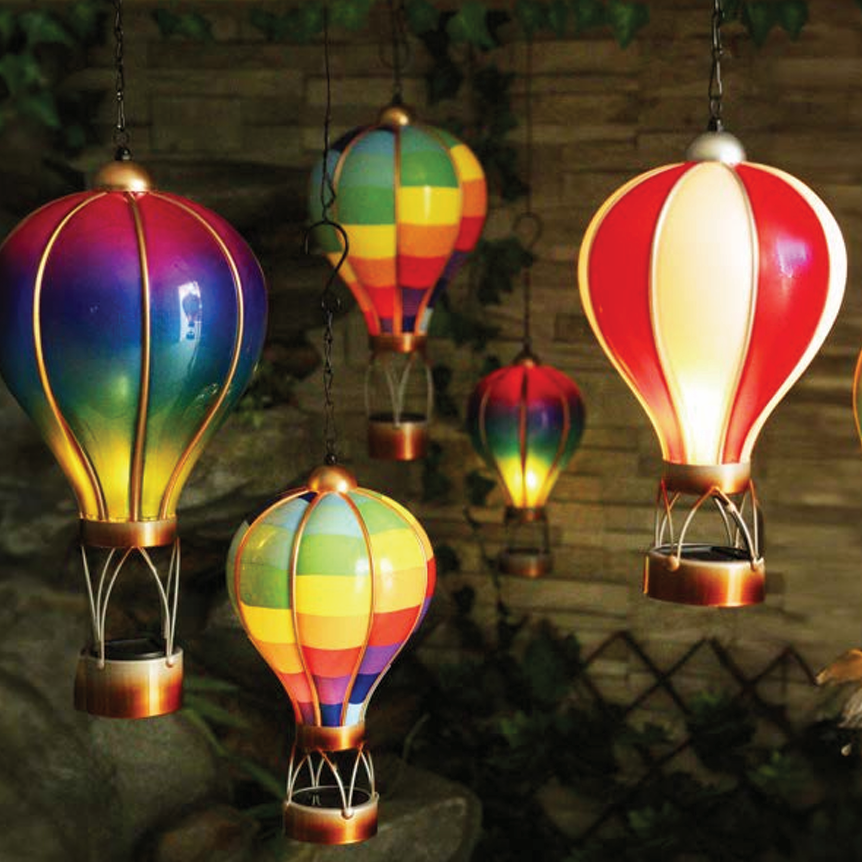 Red and White Solar Hot Air Balloon – Outdoor Hanging LED Light for Garden, Patio & Porch Décor