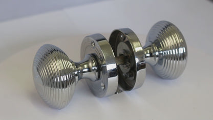 Boutons de porte ronds cannelés à mortaise - Serrure à clé chromée 56 mm