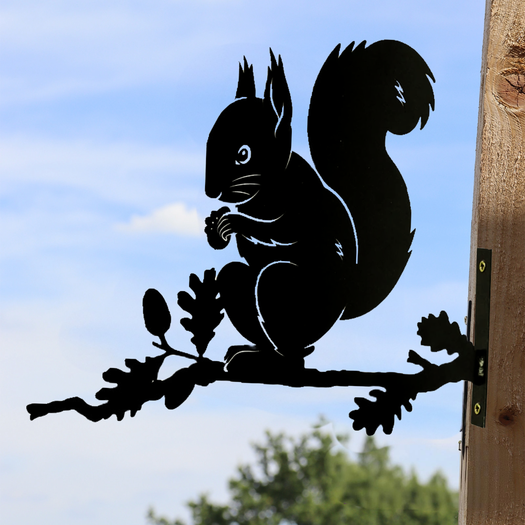 Silhouette d'écureuil en métal noir, décoration à monter sur un arbre ou une clôture
