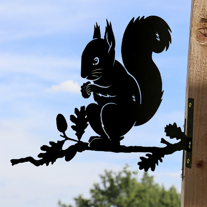 Silhouette d'écureuil en métal noir, décoration à monter sur un arbre ou une clôture